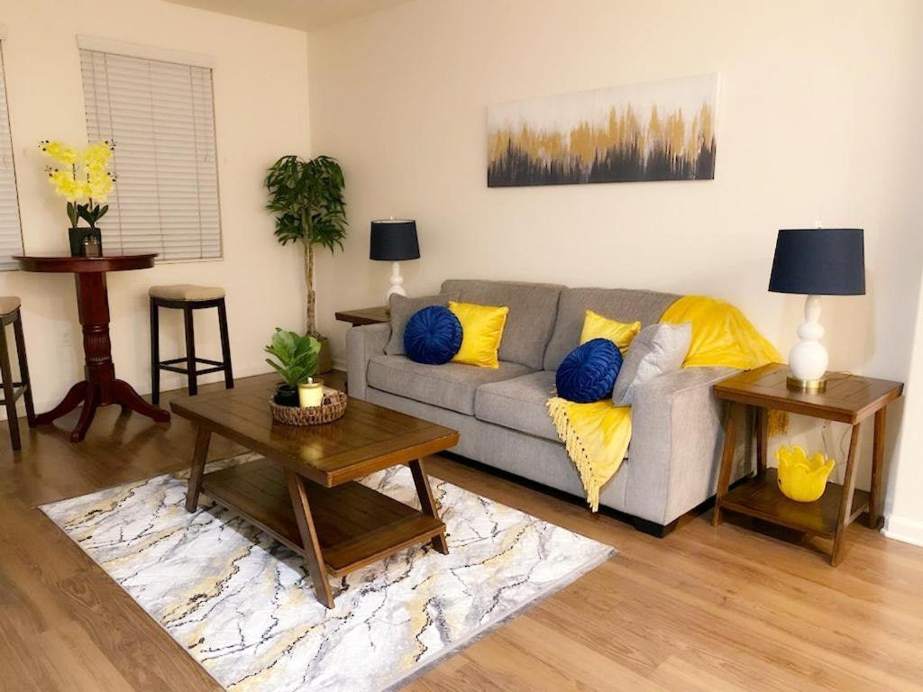 Luxury Avenue Leilighet San Diego Eksteriør bilde